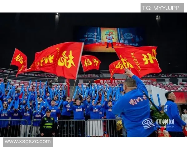 杭州足球队比赛经验引发热议球迷观点各异争论不断