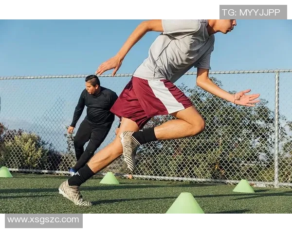 足球员热身前的准备与训练技巧解析助力比赛表现提升